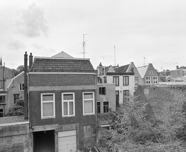 882826 Gezicht op een poortgebouw op het complex van de Willem Arntsz Stichting (Agnietenstraat 2) te Utrecht, op de ...